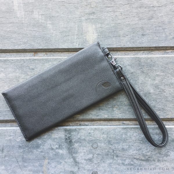 wallet clutch in vegan leather