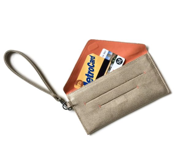 wristlet wallet in vegan leather