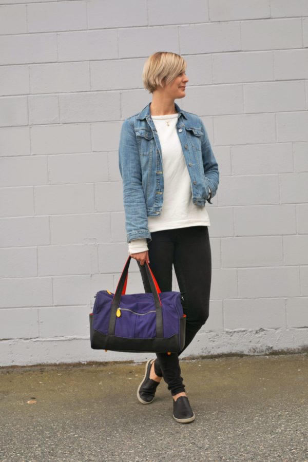 weekend travel bag in navy and black, eco-friendly and vegan